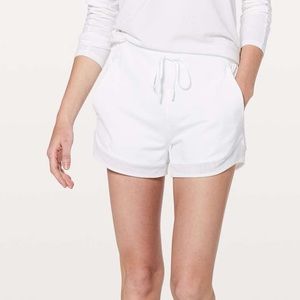Lululemon Sunsetting Short *3" White